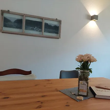 Daire Mandla's Hoamat *